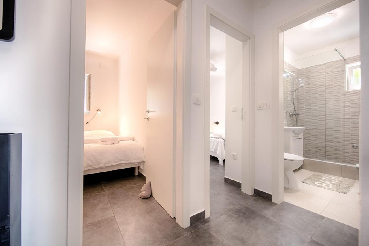 Apartmani Dule Komiža Exteriör bild