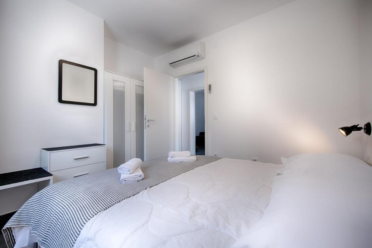 Apartmani Dule Komiža Exteriör bild