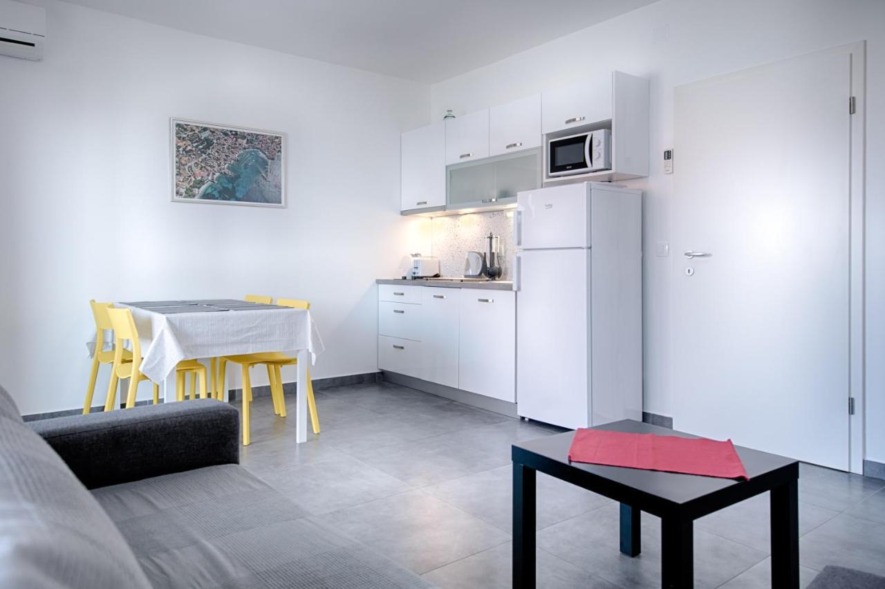 Apartmani Dule Komiža Exteriör bild