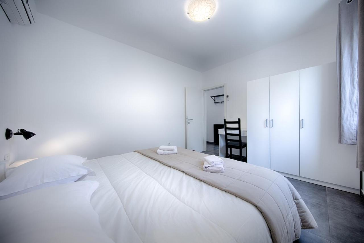 Apartmani Dule Komiža Exteriör bild
