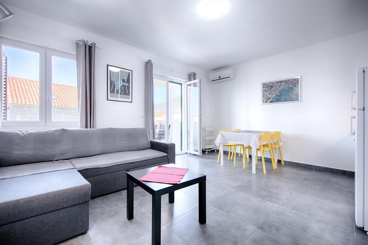 Apartmani Dule Komiža Exteriör bild