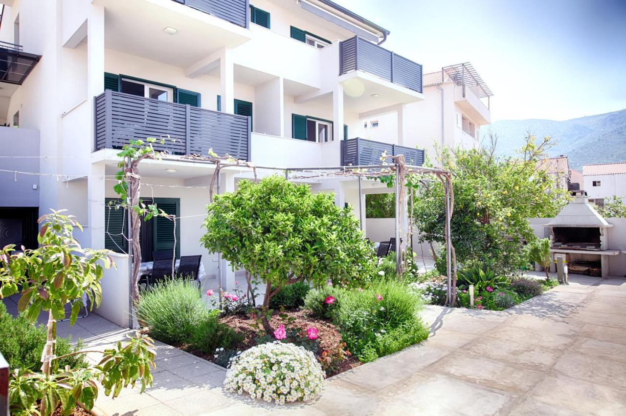 Apartmani Dule Komiža Exteriör bild