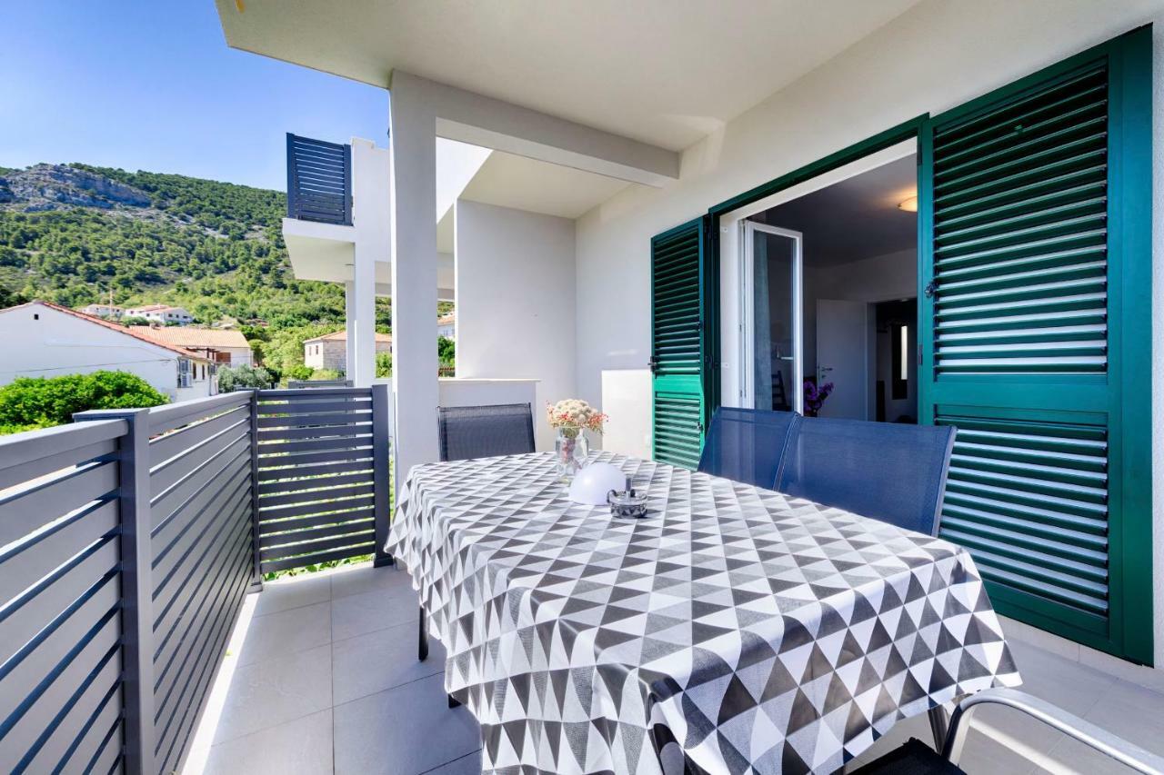 Apartmani Dule Komiža Exteriör bild