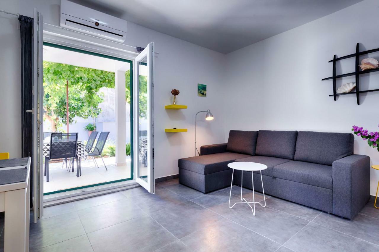 Apartmani Dule Komiža Exteriör bild
