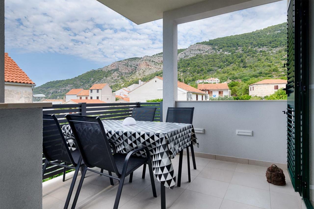 Apartmani Dule Komiža Exteriör bild