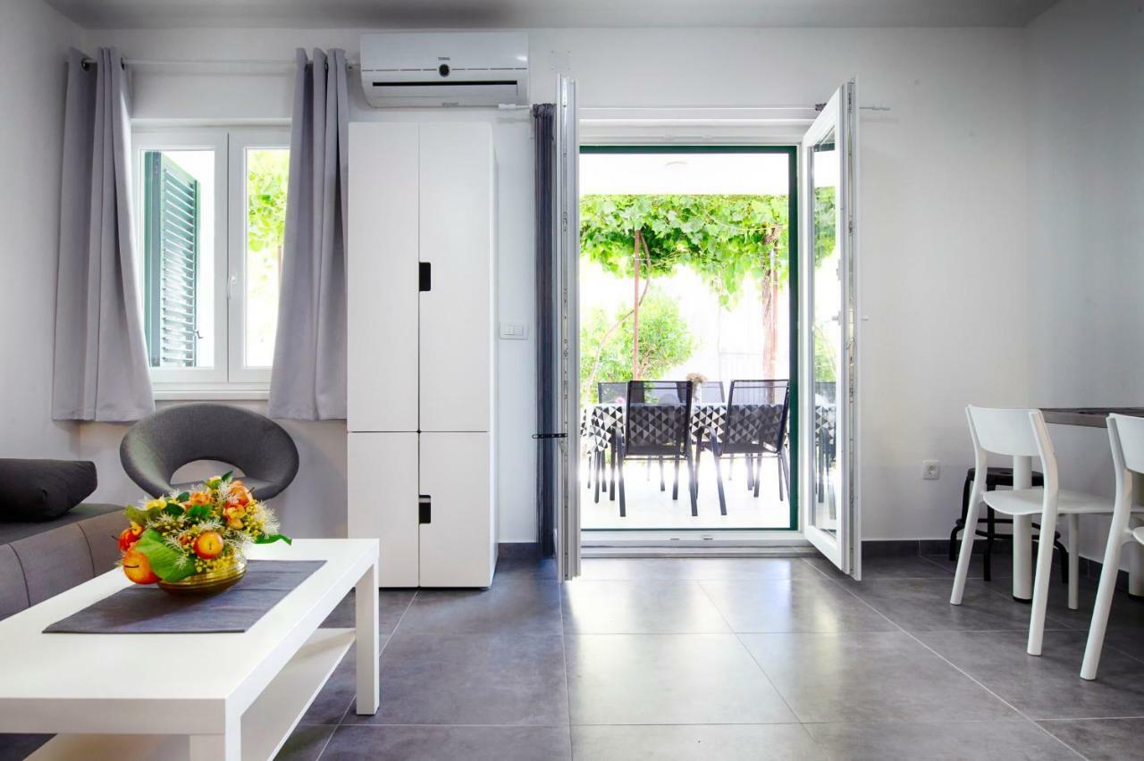 Apartmani Dule Komiža Exteriör bild