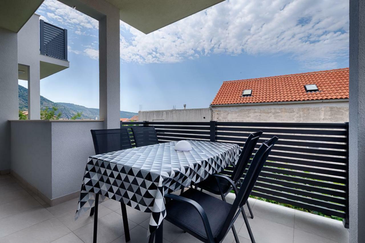 Apartmani Dule Komiža Exteriör bild
