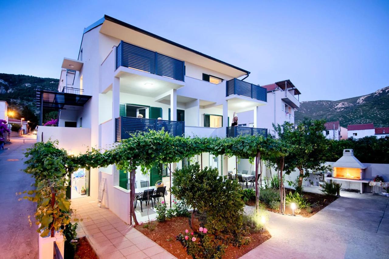 Apartmani Dule Komiža Exteriör bild