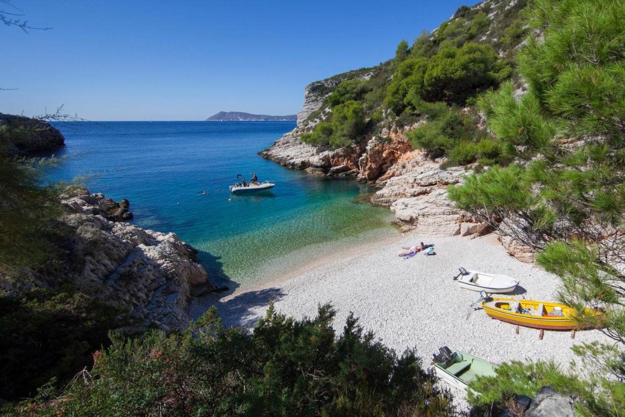 Apartmani Dule Komiža Exteriör bild